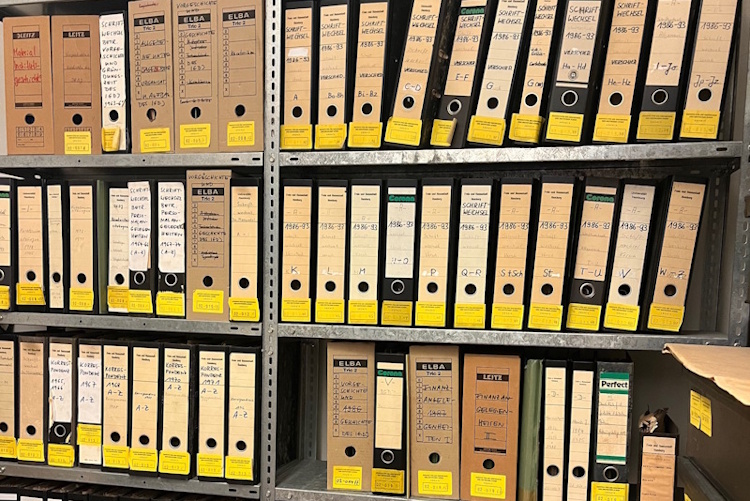 Photograph of the IGdJ Archive.